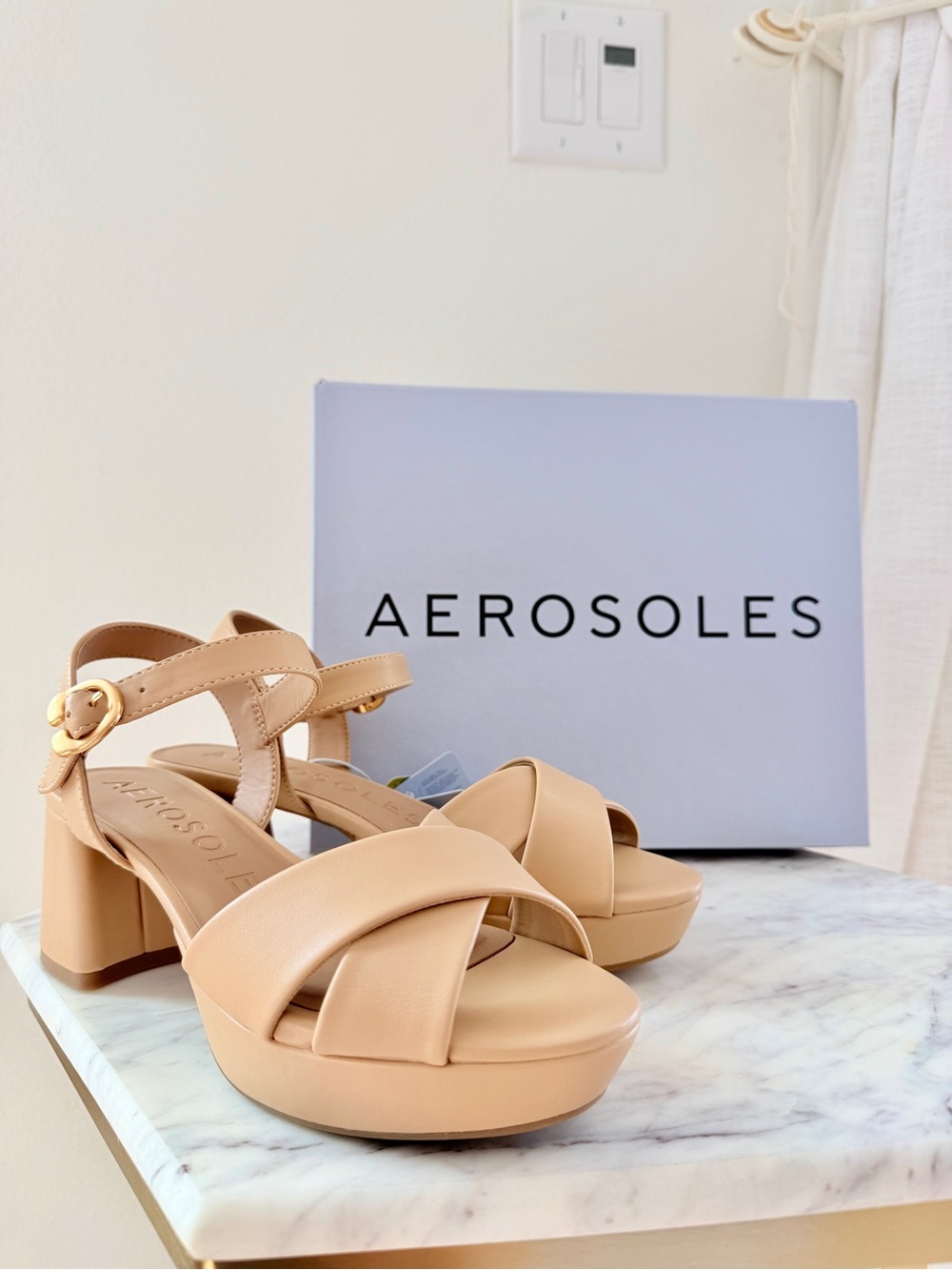 🌟 AEROSOLES Charlye Platform Block Heel Sandals Beige Bisque Nude Leather 6.5